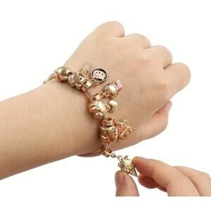 🔥Hello Kitty Charm Bracelet BNWT🔥
